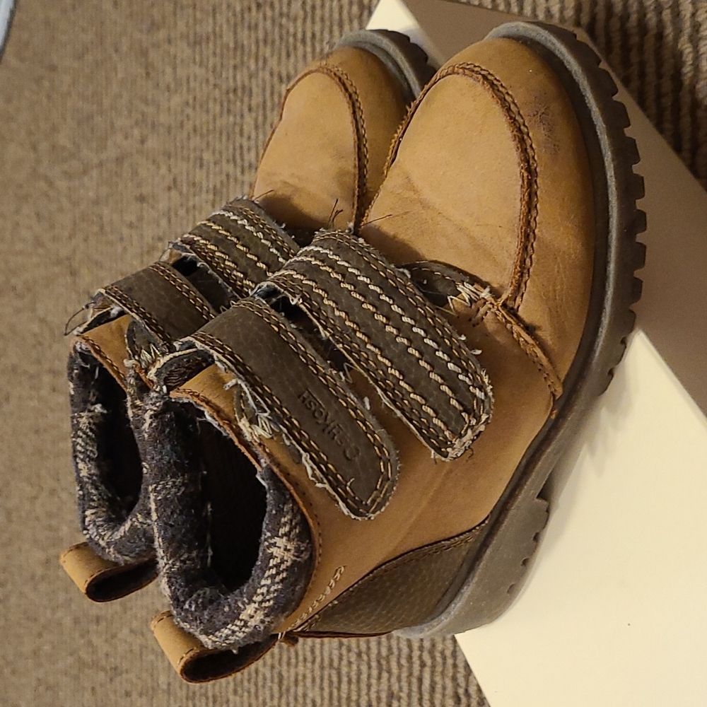 Oshkosh boots, size 9
